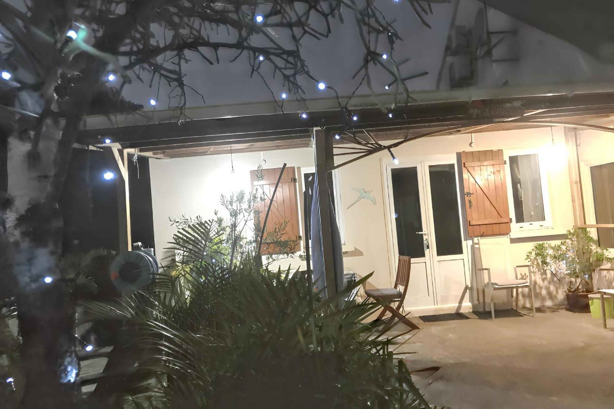 Maison Charmante A Bras-Panon Avec Piscine Et Jardin Luaran gambar