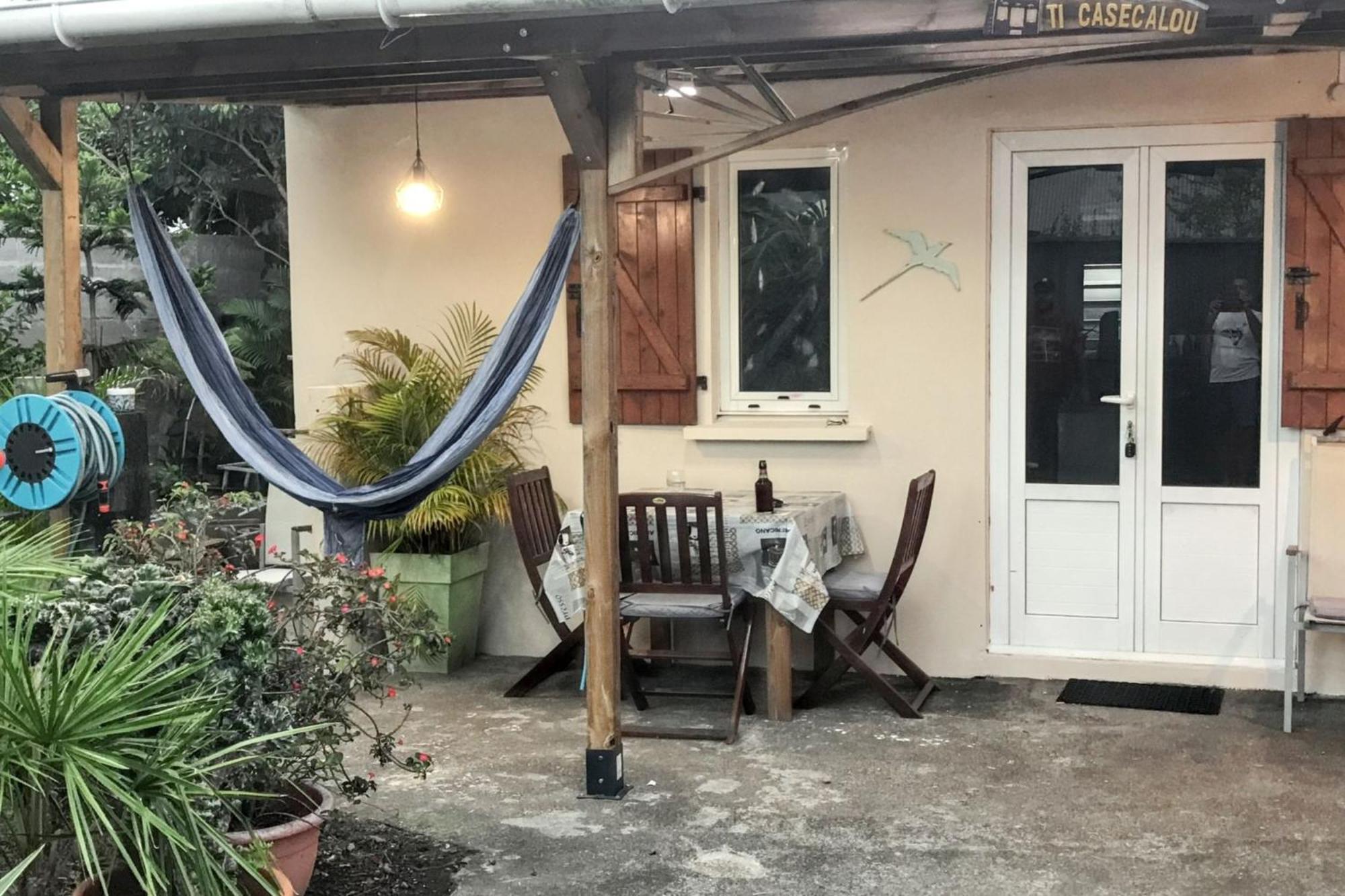 Maison Charmante A Bras-Panon Avec Piscine Et Jardin Luaran gambar