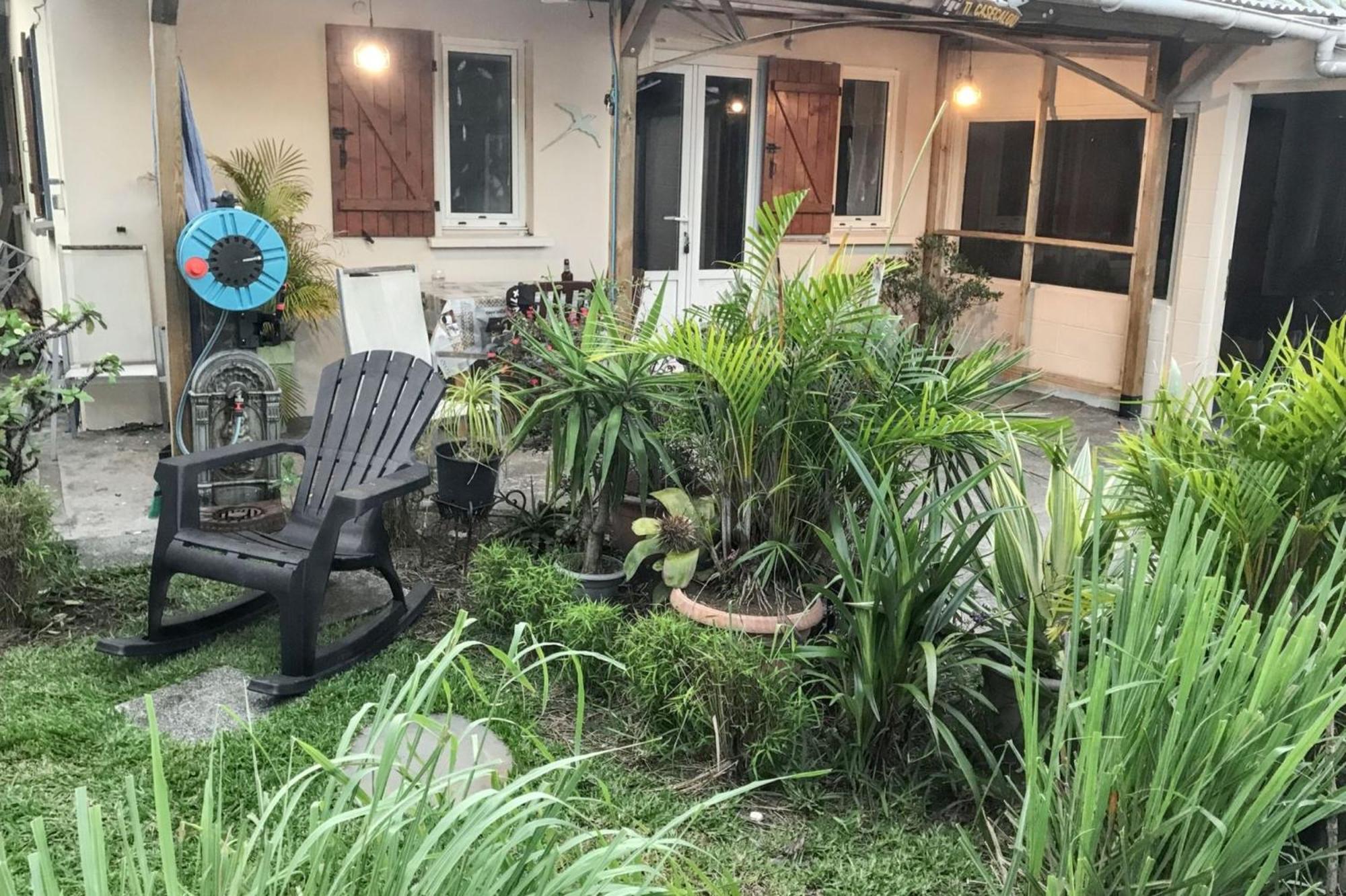 Maison Charmante A Bras-Panon Avec Piscine Et Jardin Luaran gambar