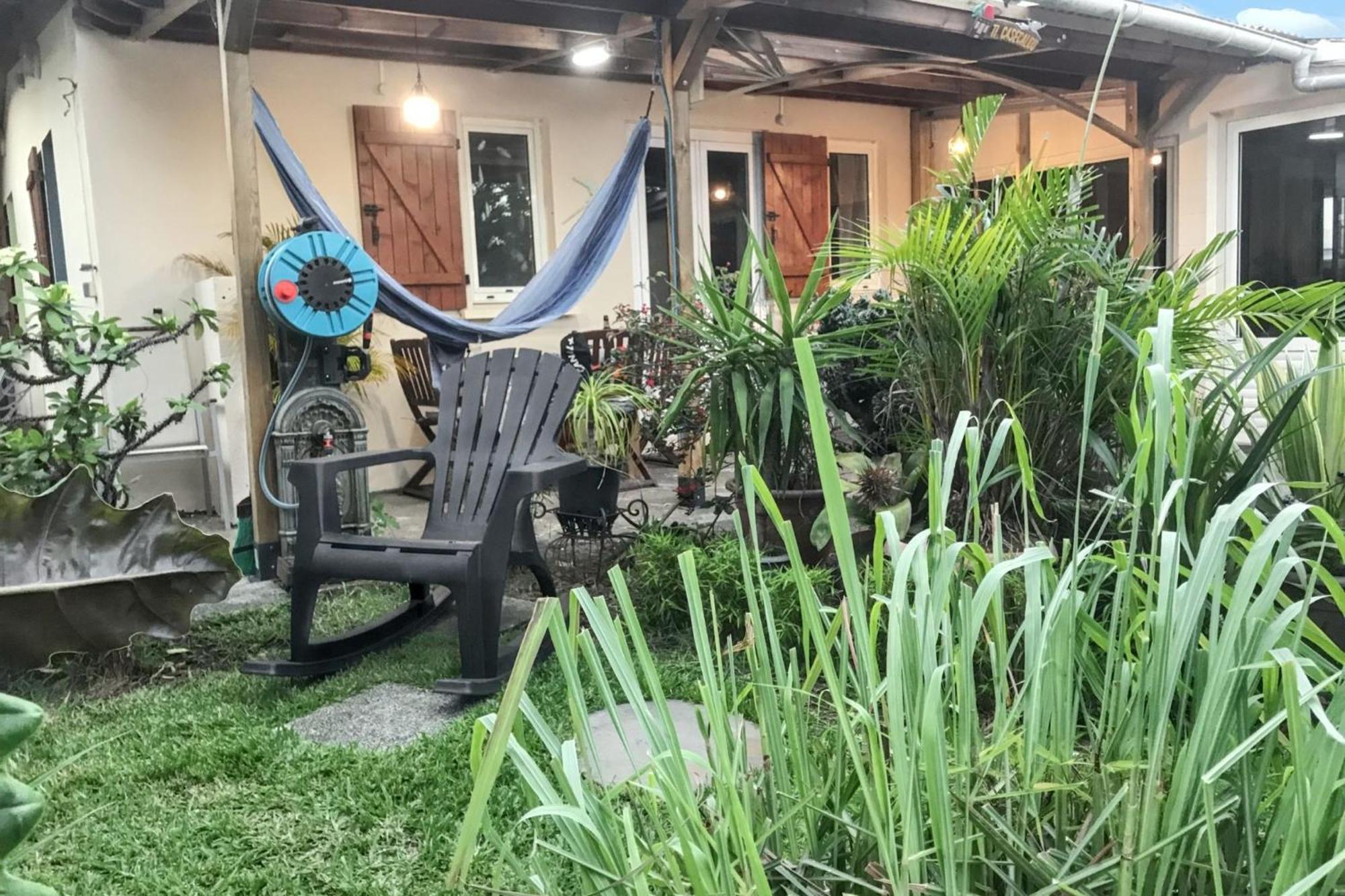 Maison Charmante A Bras-Panon Avec Piscine Et Jardin Luaran gambar