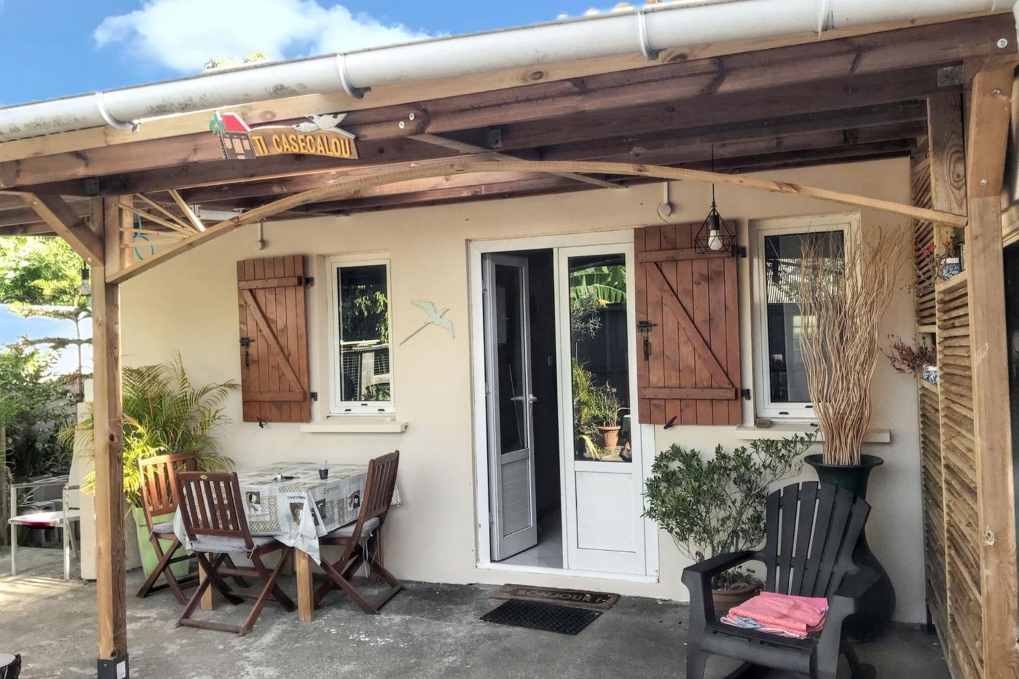 Maison Charmante A Bras-Panon Avec Piscine Et Jardin Luaran gambar